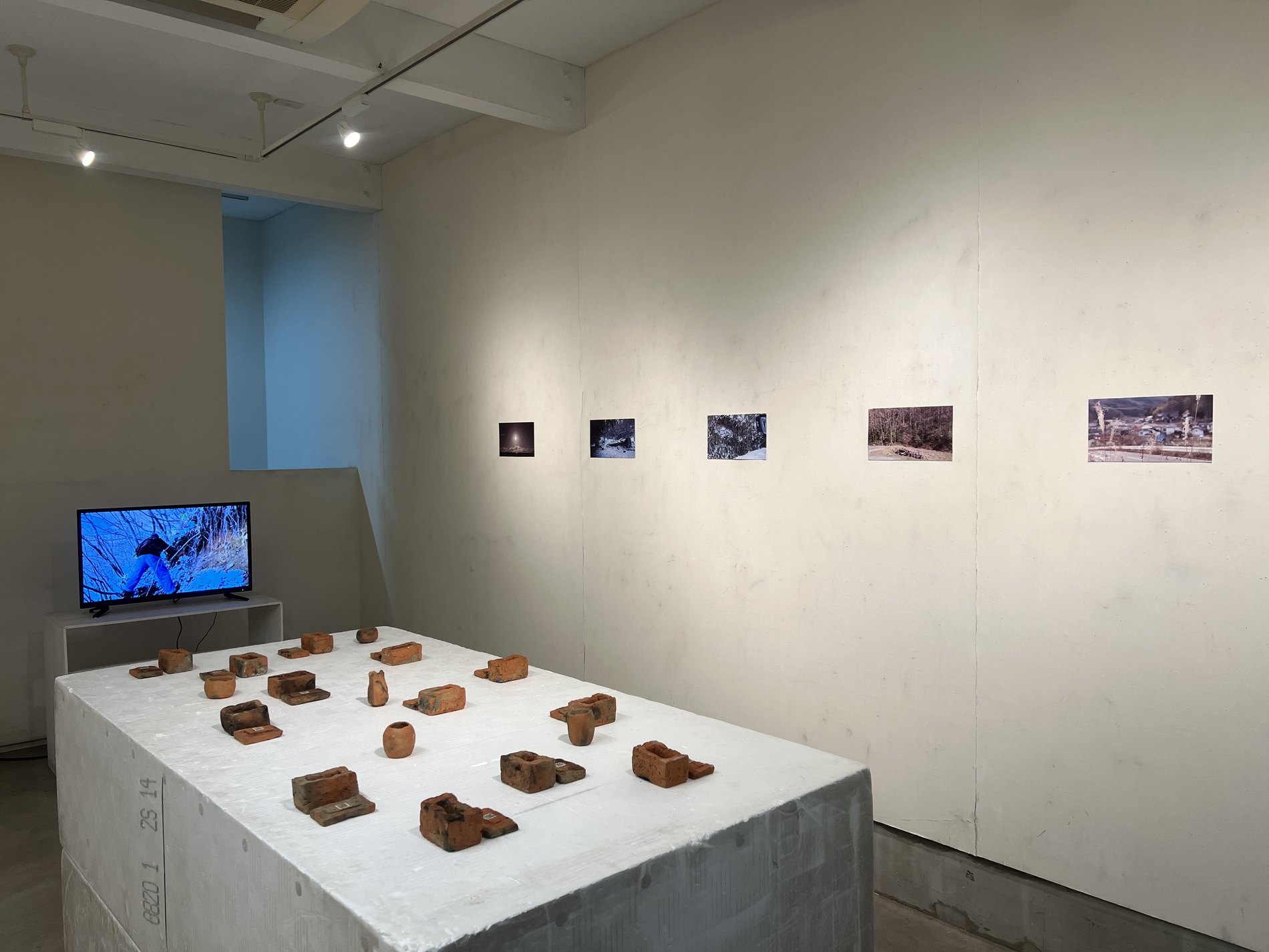 展示風景、記録写真と焼き物